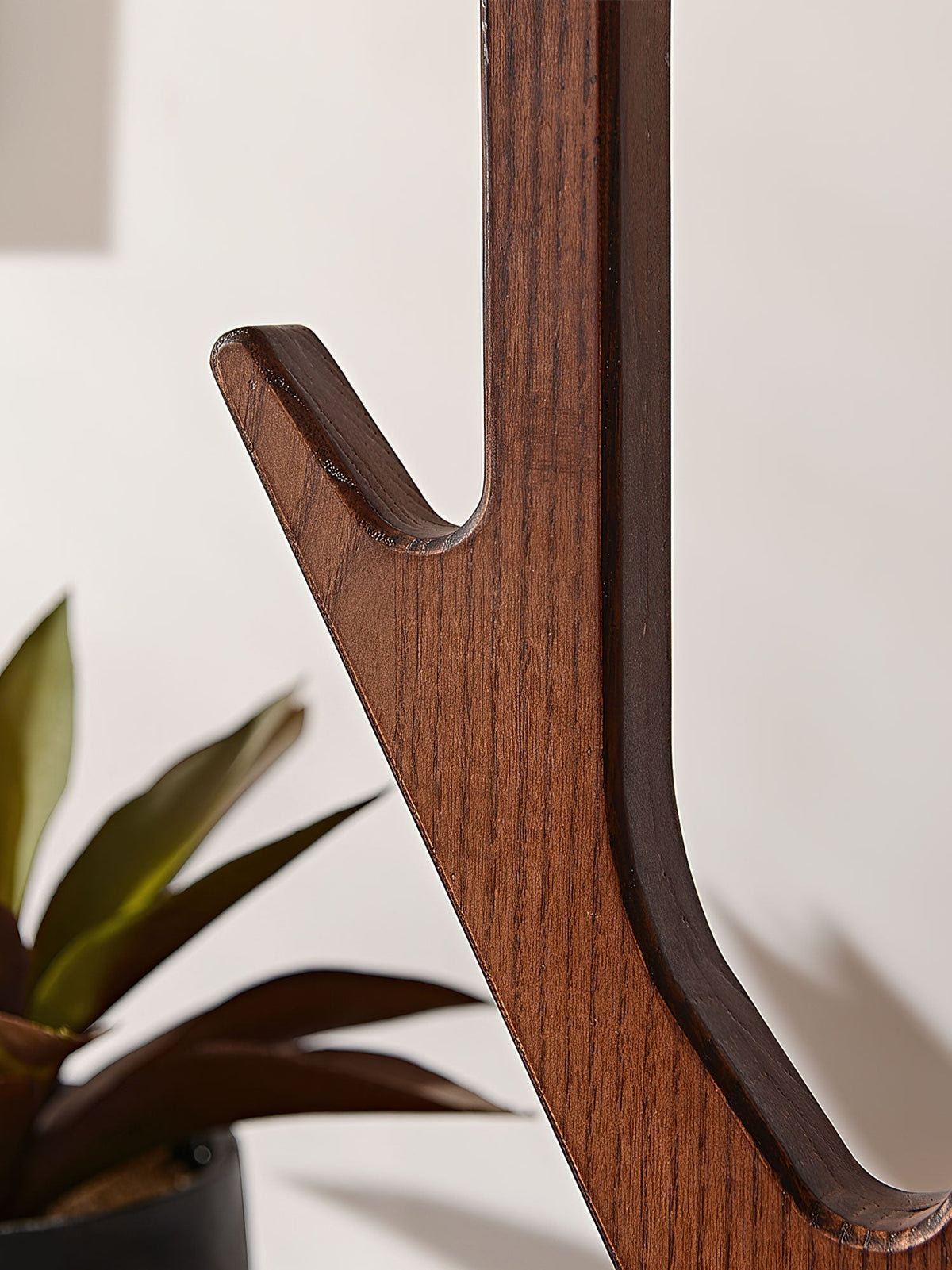 Flor Fashion Holz-Stehleuchte