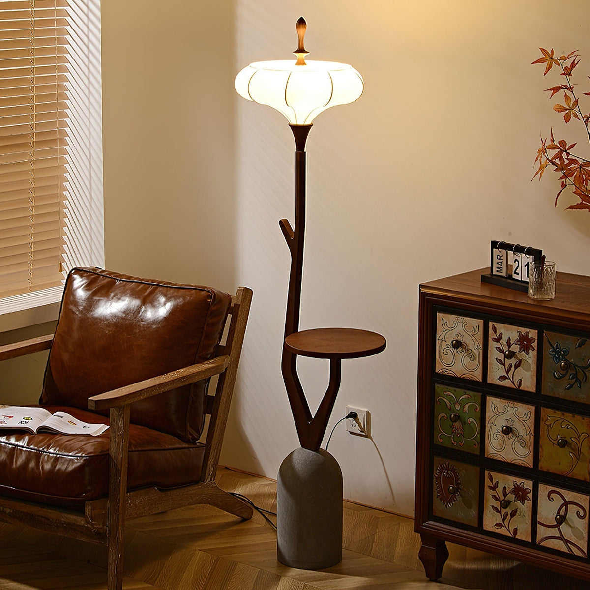 Flor Fashion Holz-Stehleuchte