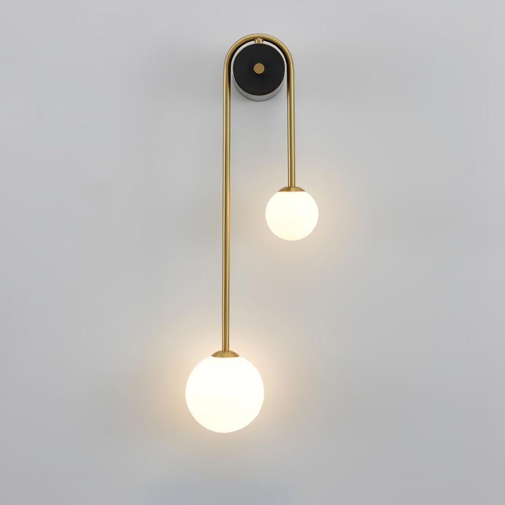 Teveny zeitgenössische minimalistische Wandleuchte aus Messing und Glas in Bogenform