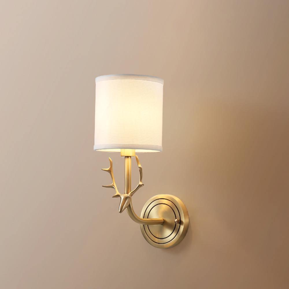 Auriviella Elegance Hirschkopf-Wandleuchte aus Messing