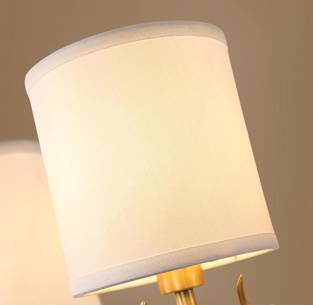 Auriviella Elegance Hirschkopf-Wandleuchte aus Messing