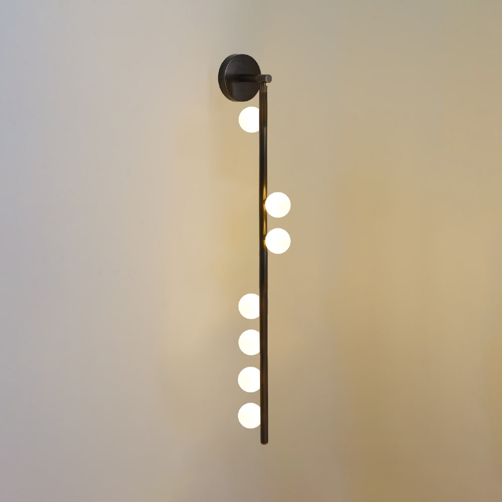 Rory zeitgenössische minimalistische Röhren-Wandleuchte aus Messing und Glas