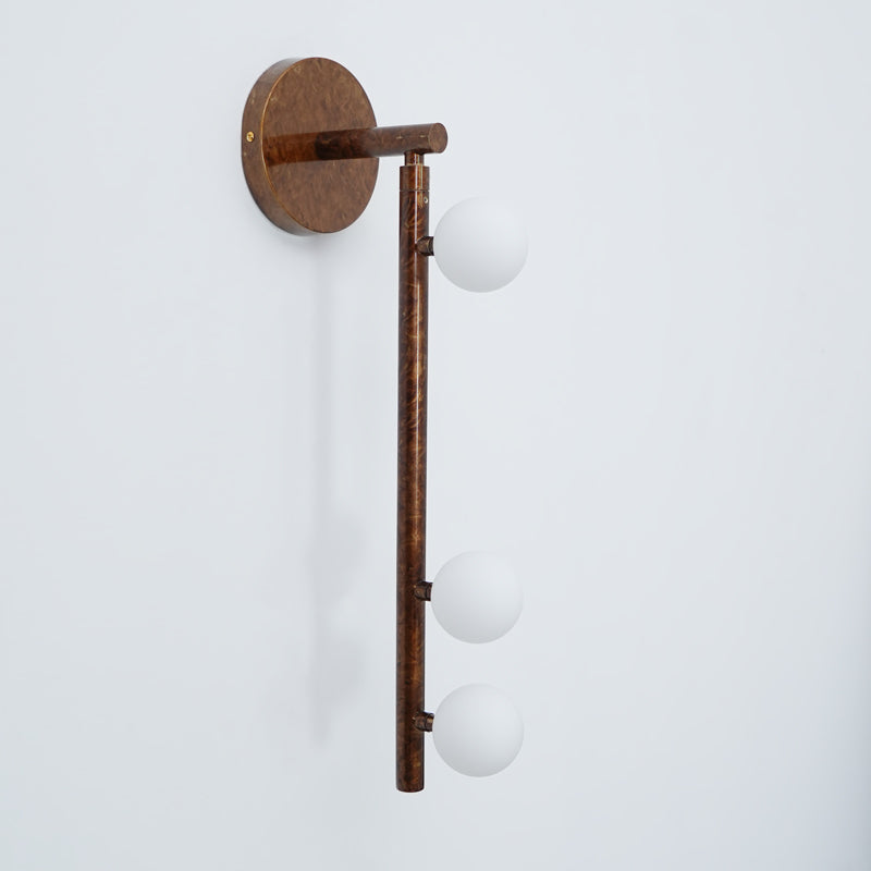 Rory zeitgenössische minimalistische Röhren-Wandleuchte aus Messing und Glas