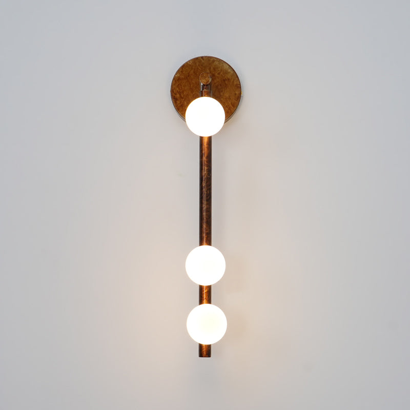 Rory zeitgenössische minimalistische Röhren-Wandleuchte aus Messing und Glas