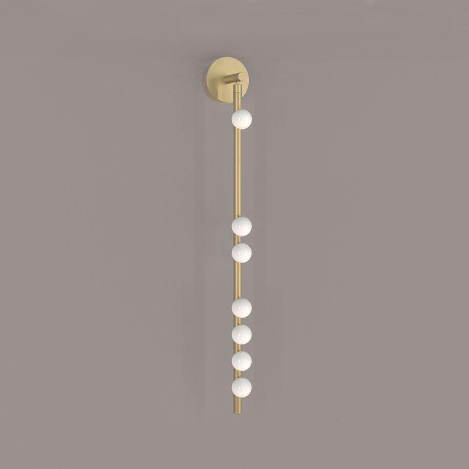 Rory zeitgenössische minimalistische Röhren-Wandleuchte aus Messing und Glas