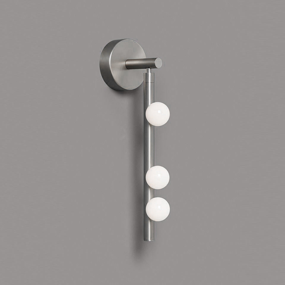 Rory zeitgenössische minimalistische Röhren-Wandleuchte aus Messing und Glas