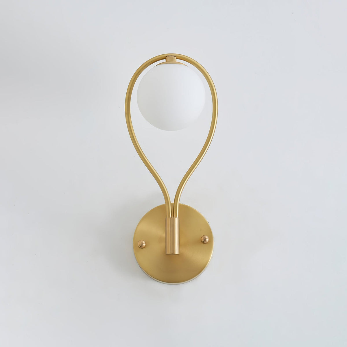 Eiralaya zeitgenössische minimalistische Wandleuchte aus Messing mit Glas für das Badezimmer | Cielum