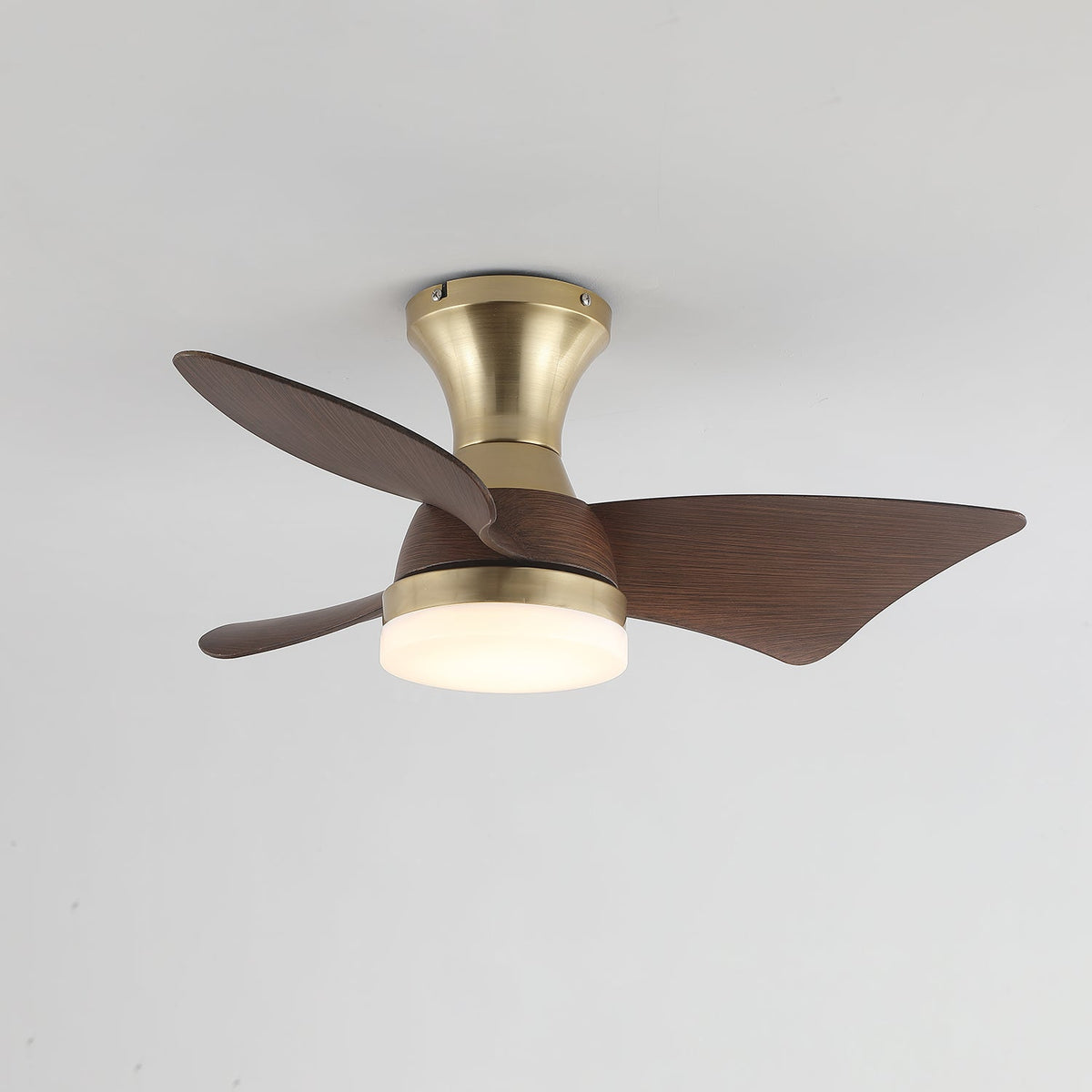 Aureon Deckenventilator mit Beleuchtung aus Holz im modernen Stil