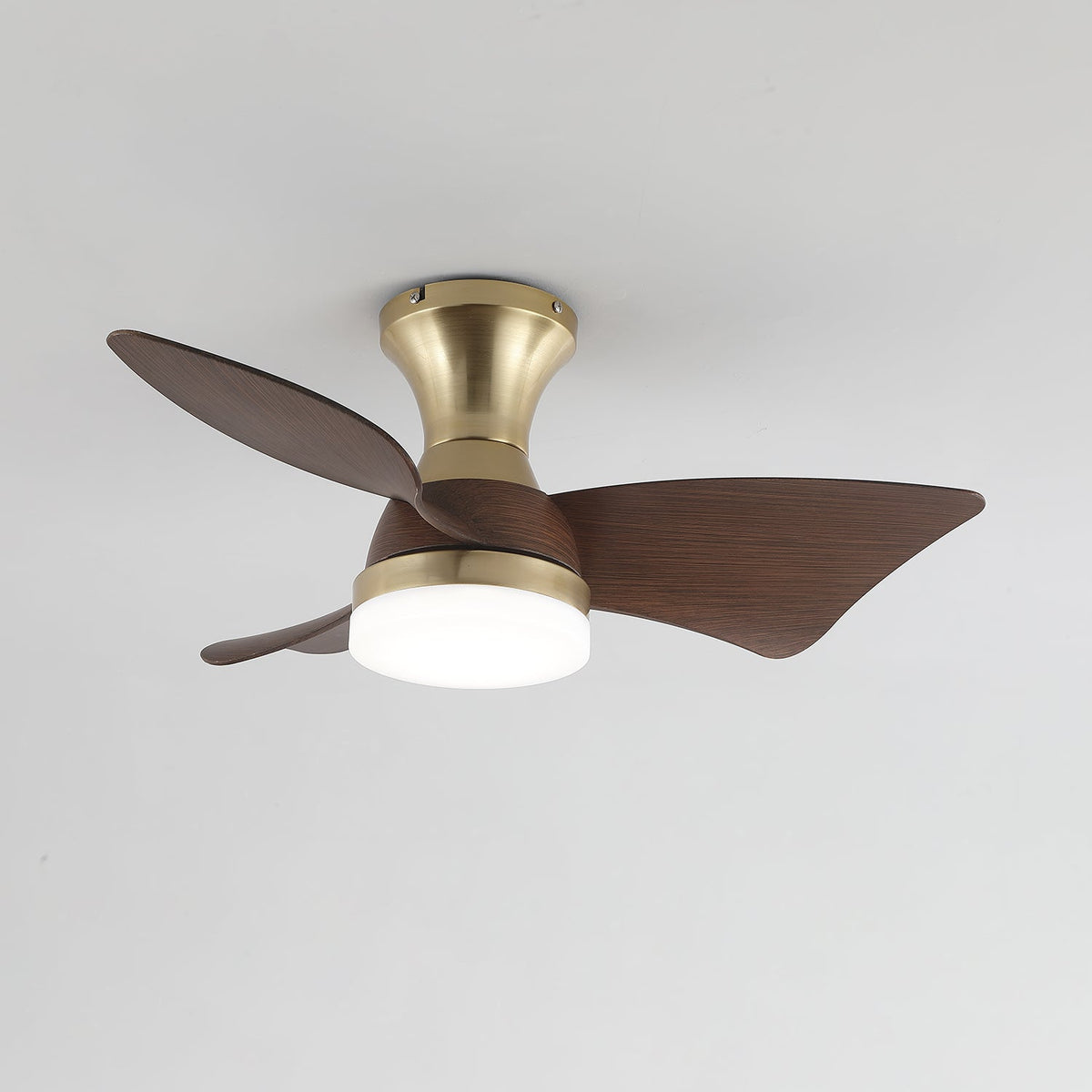 Aureon Deckenventilator mit Beleuchtung aus Holz im modernen Stil