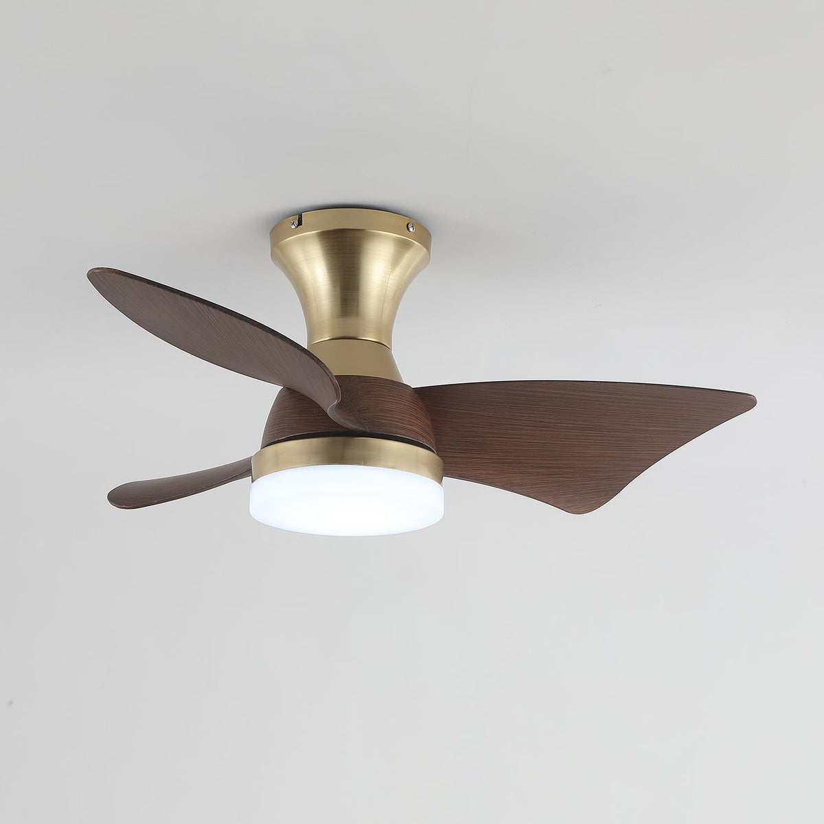 Aureon Deckenventilator mit Beleuchtung aus Holz im modernen Stil