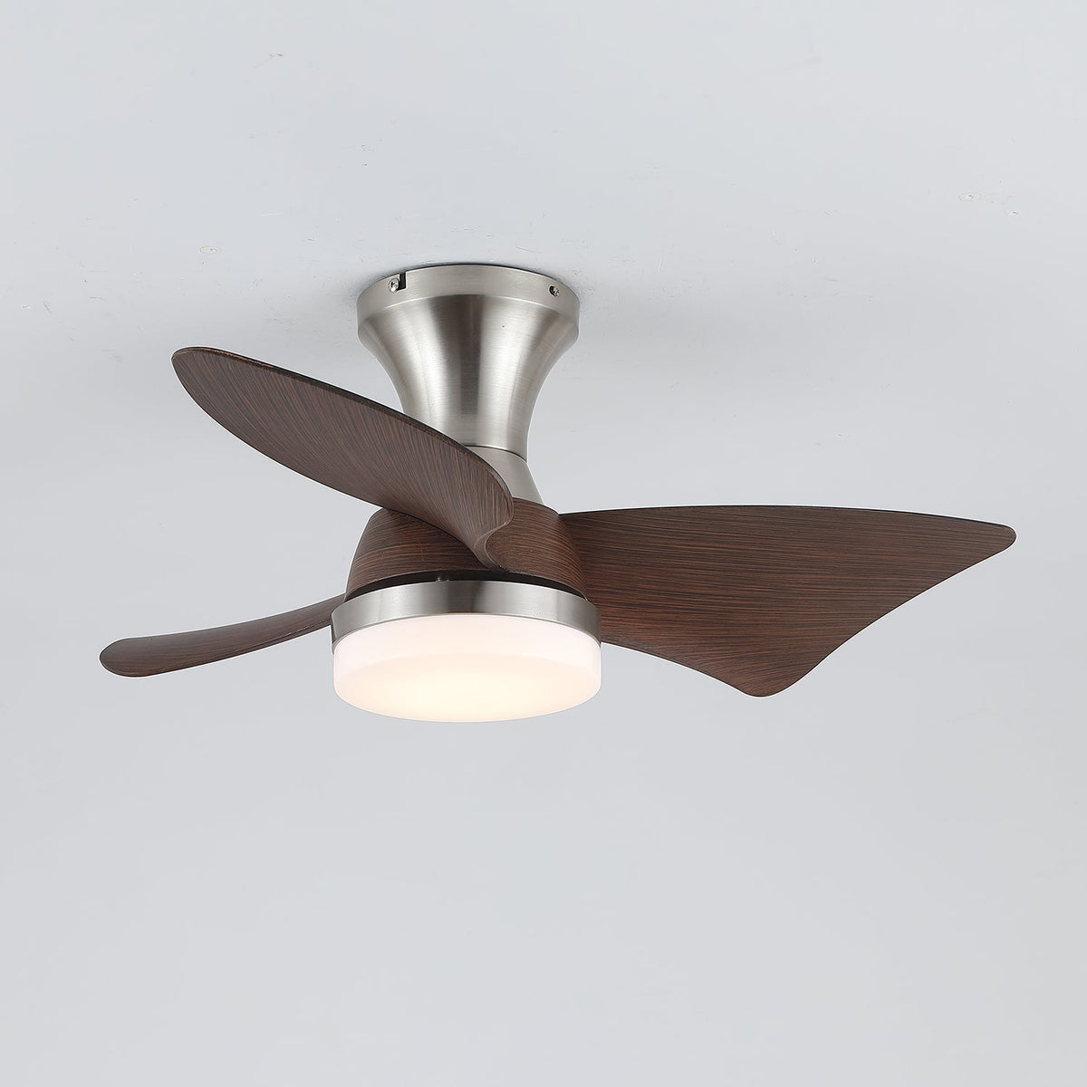 Aureon Deckenventilator mit Beleuchtung aus Holz im modernen Stil
