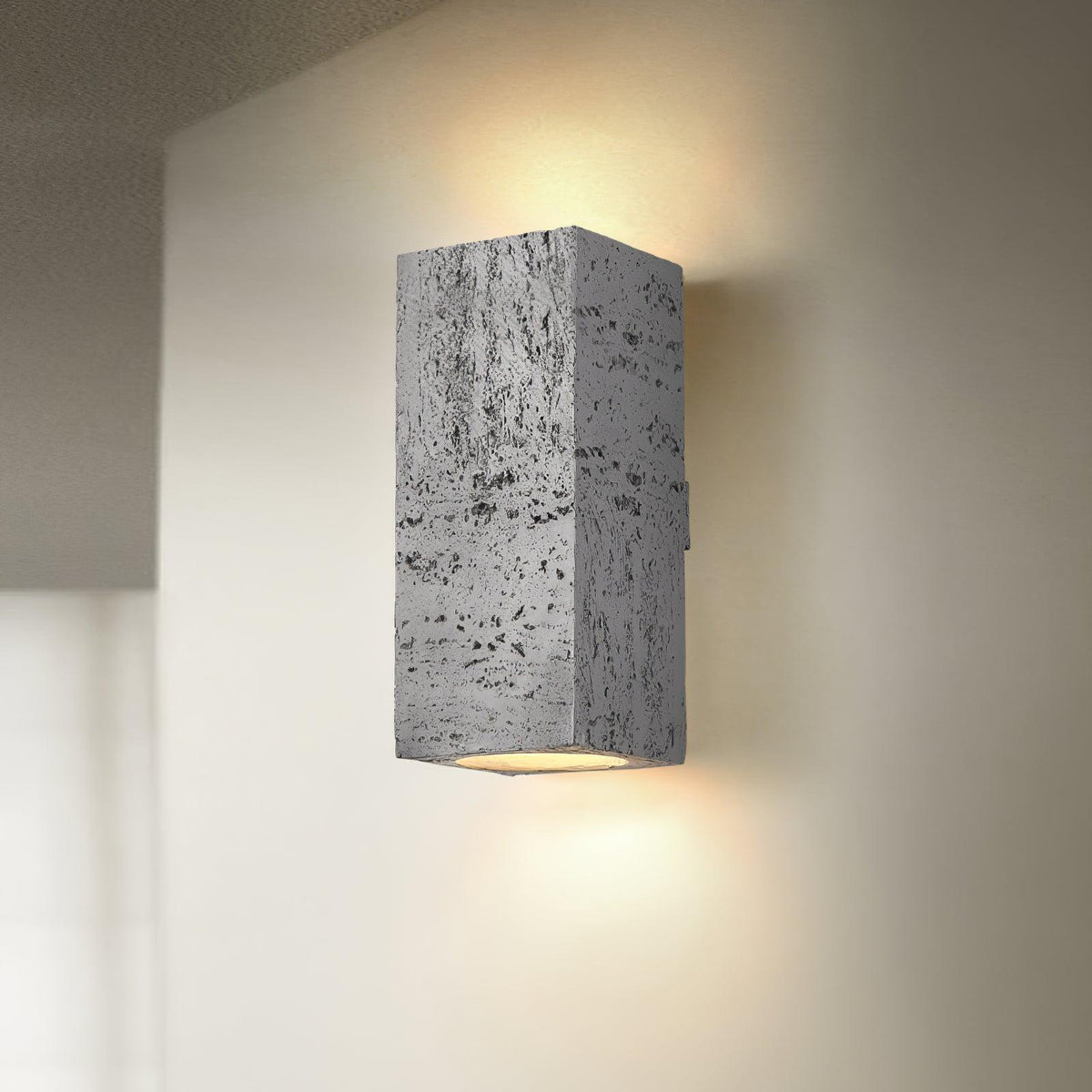 Veleraria zeitgenössische minimalistische Wandleuchte aus Verbundmaterial