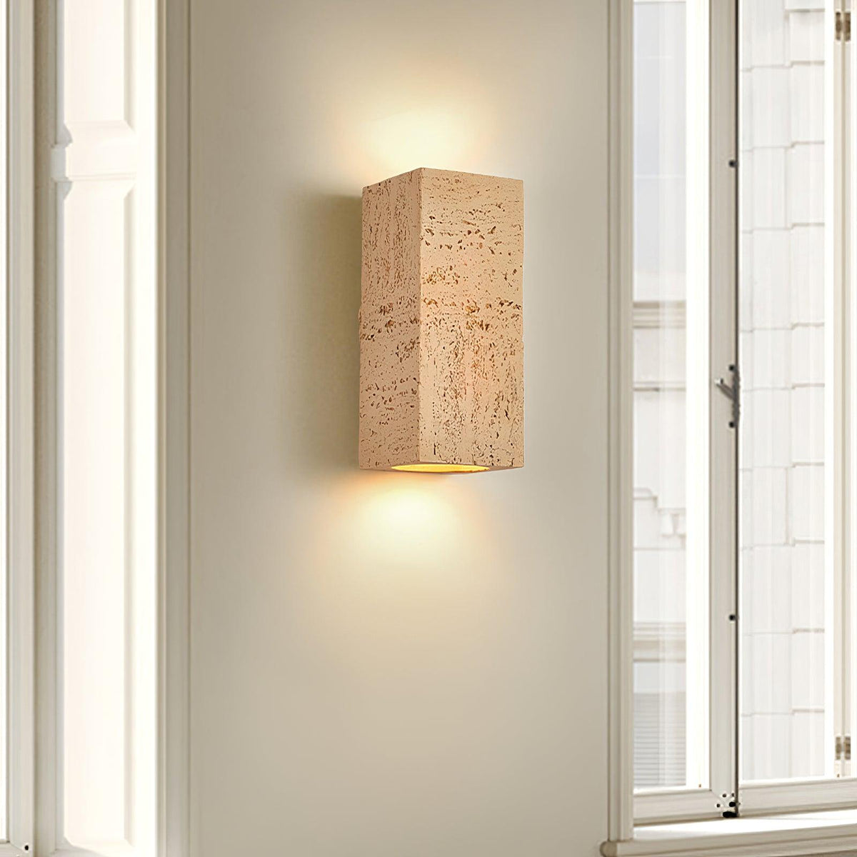 Veleraria zeitgenössische minimalistische Wandleuchte aus Verbundmaterial
