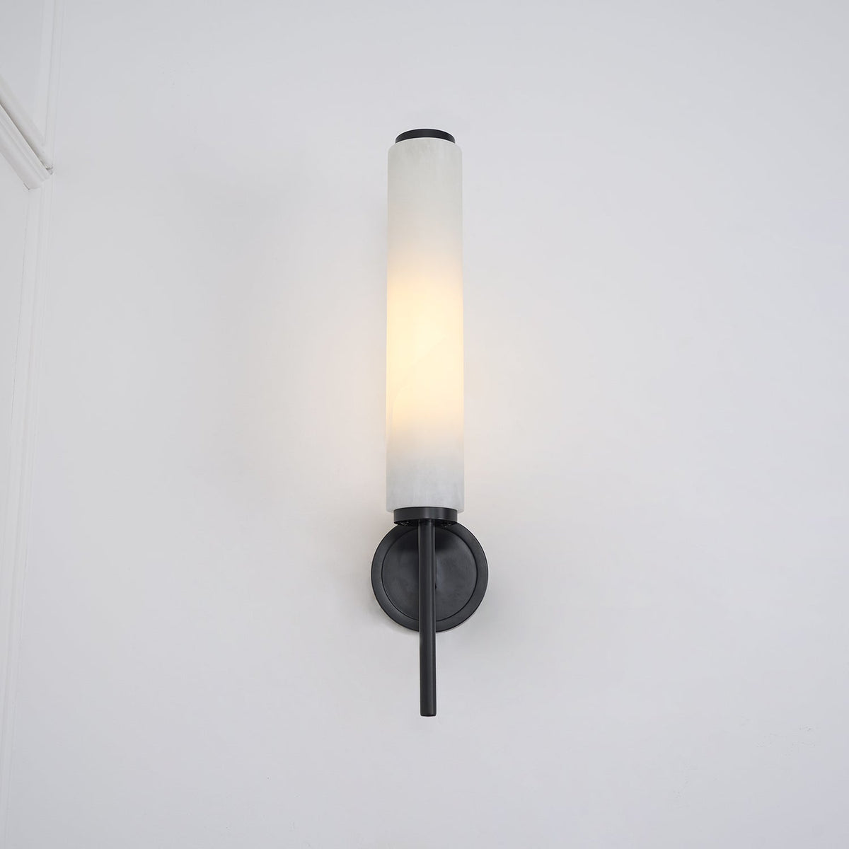 Jern Art-Déco-Wandleuchte aus Alabaster