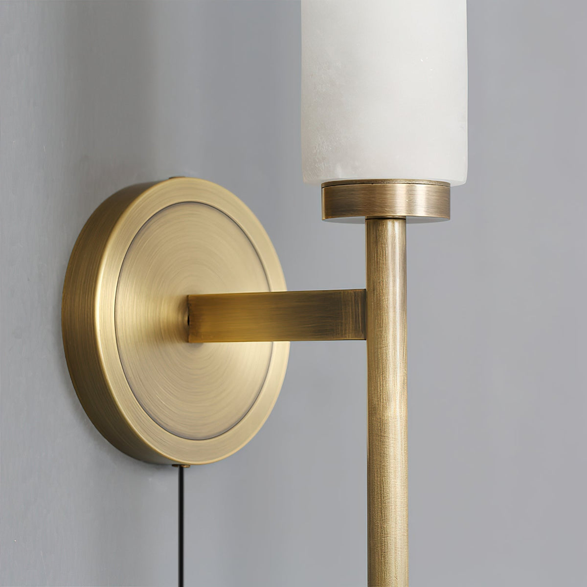 Reniielle Wandleuchte mit Stecker