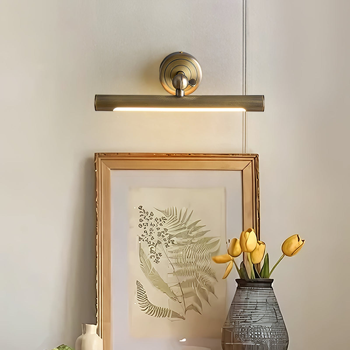 Novara Wandleuchte in Bronze