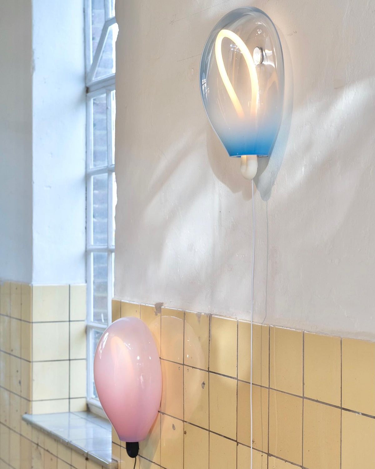 Lysolila Premium zeitgenössische Kunstglas-Wandleuchte