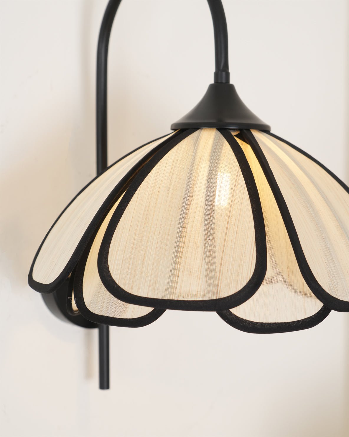 Ivsiliel Natural Burnt Petal Wandleuchte