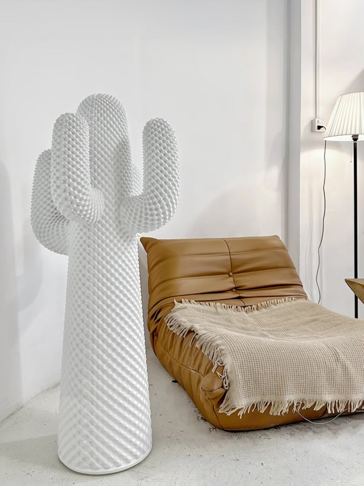 Mello Skulpturale Kaktus-Garderobe