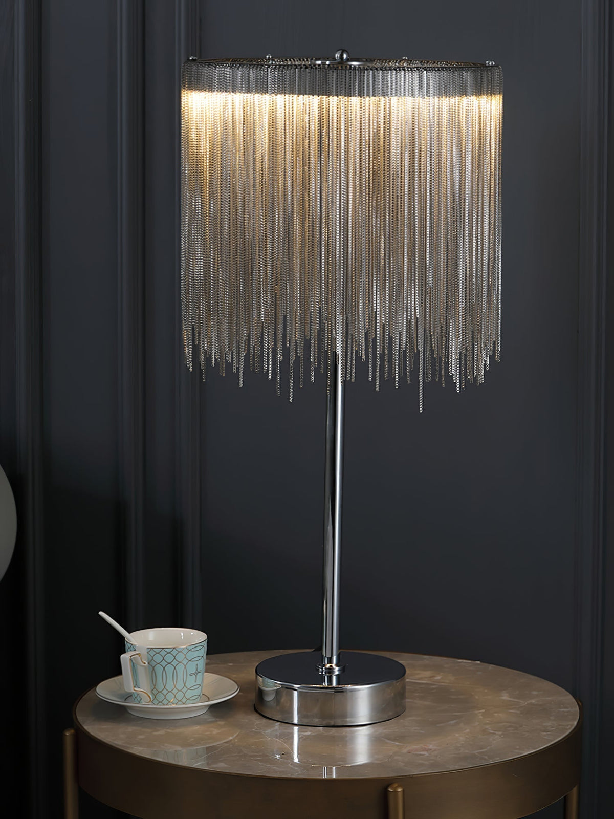 Cascade Cadena Tassel Tischleuchte