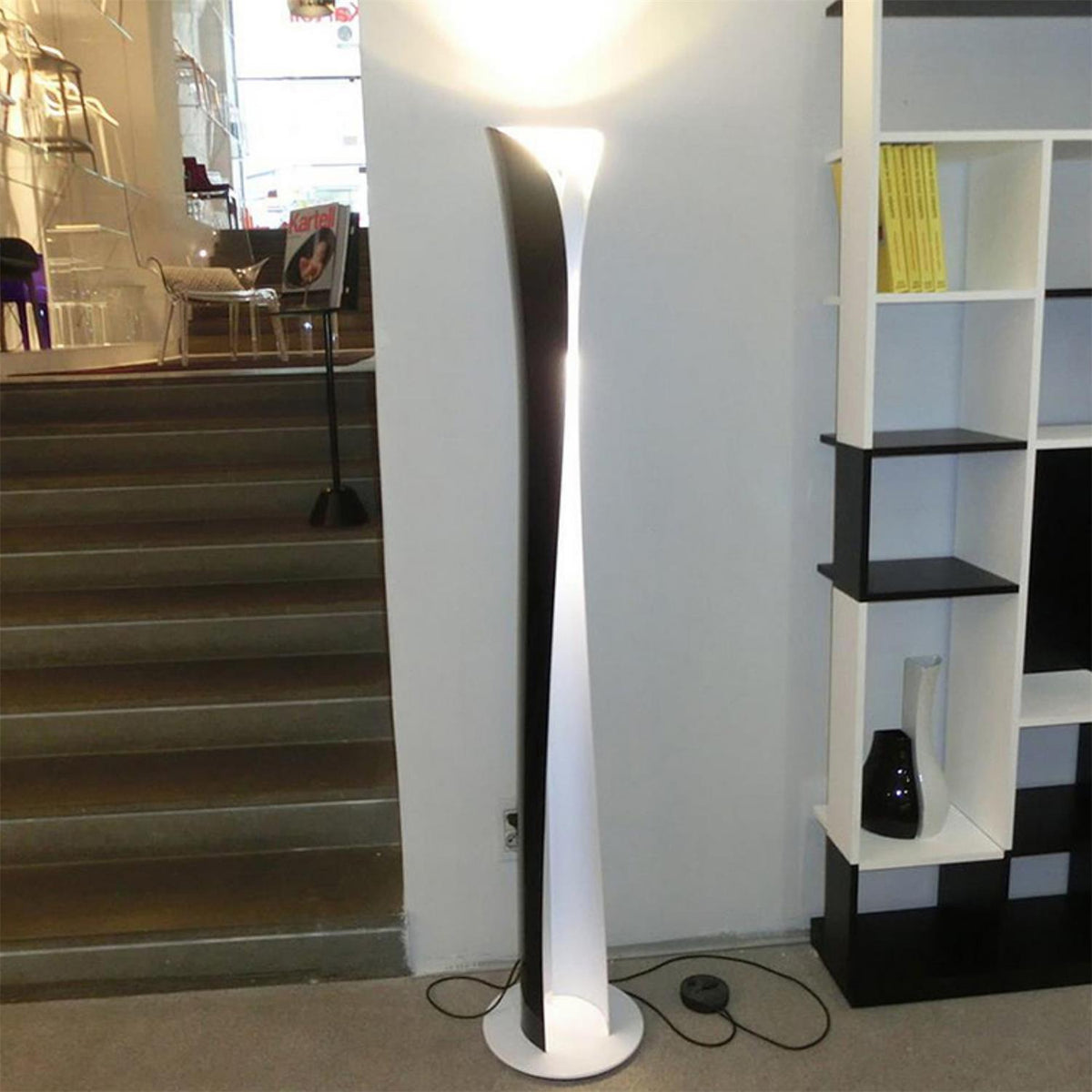 Cirvel Aluminium futuristische Stehleuchte