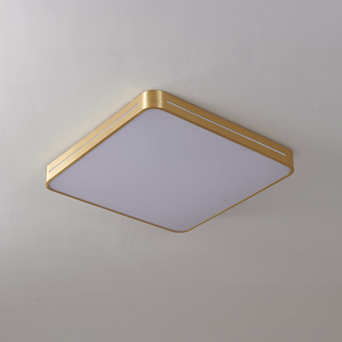 Eurcarara zeitgenössische minimalistische Deckenleuchte aus Messing