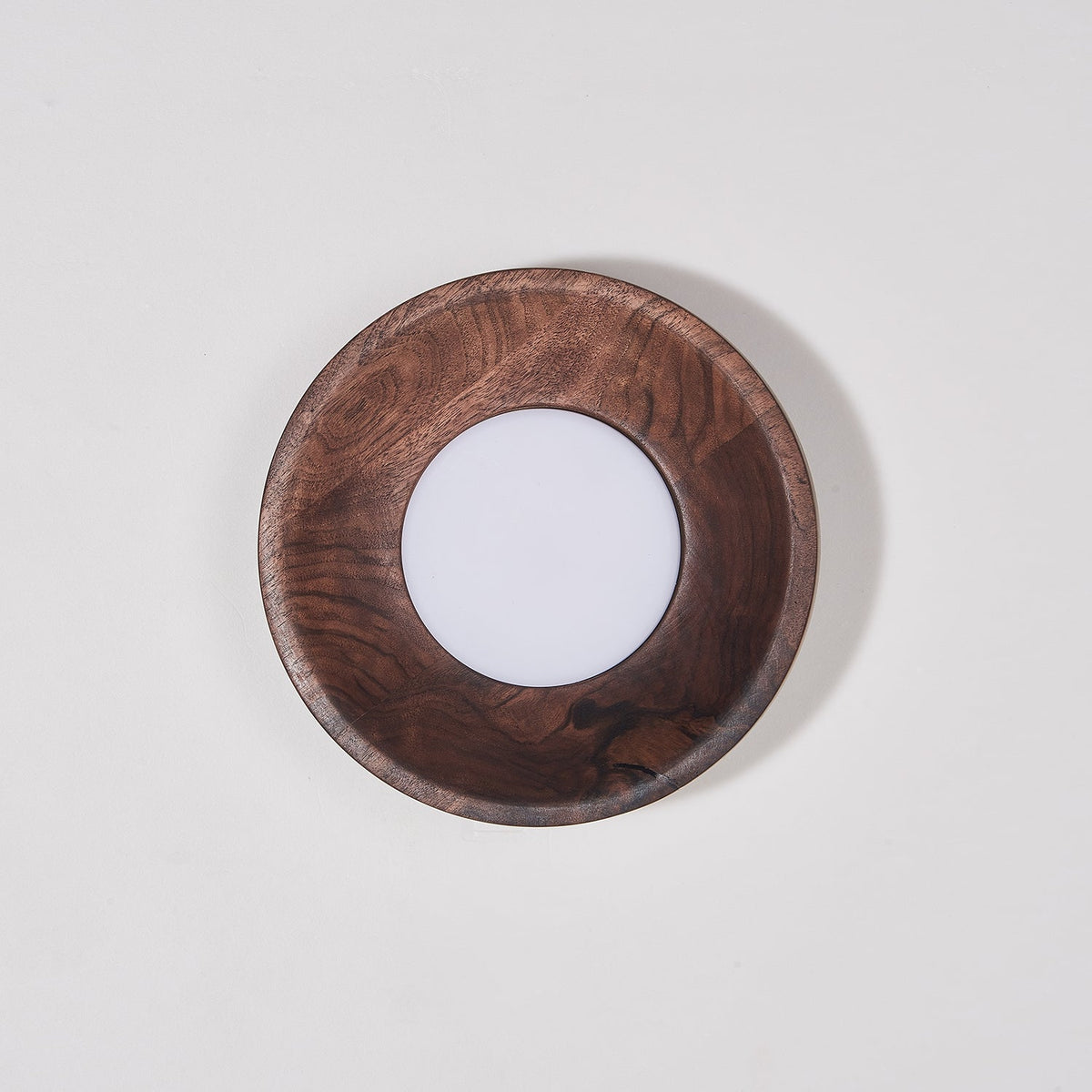 Aldaora Wandleuchte aus Walnuss-Holz mit Acryl-Lichtquelle