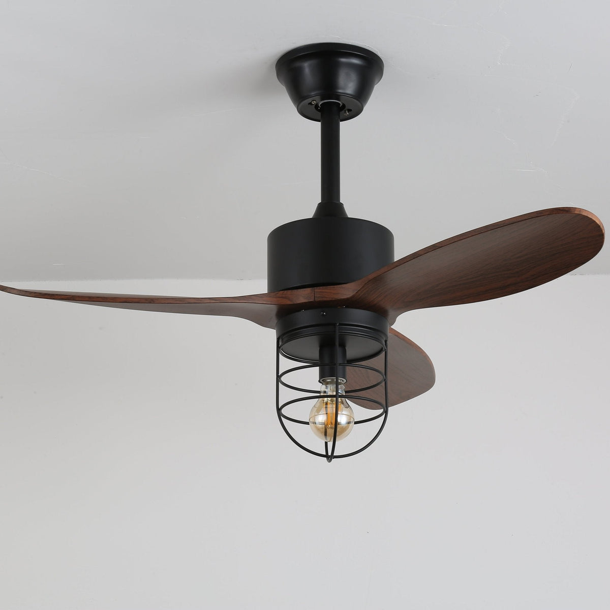 Brisora Industrieller Deckenventilator mit Beleuchtung aus Holz
