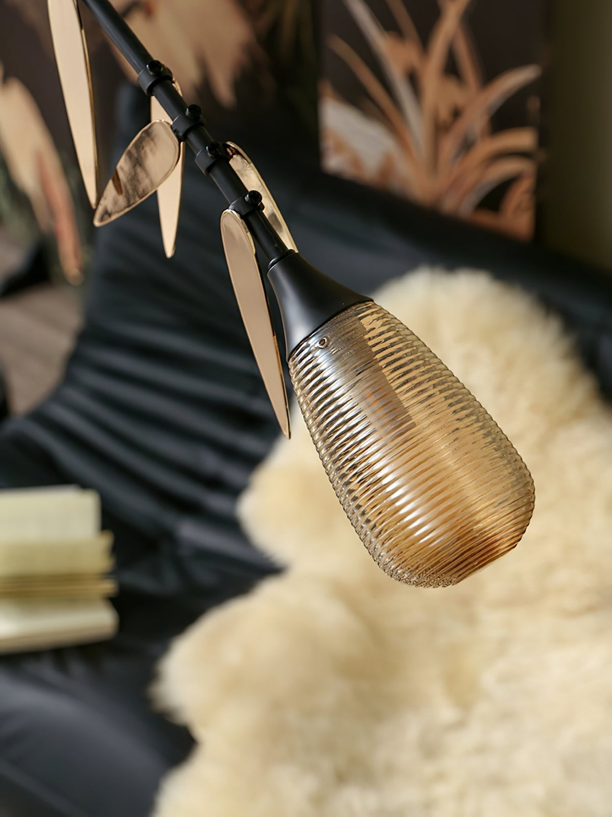 FloraCurv Pendelleuchte aus Glas in Kieselsteinform