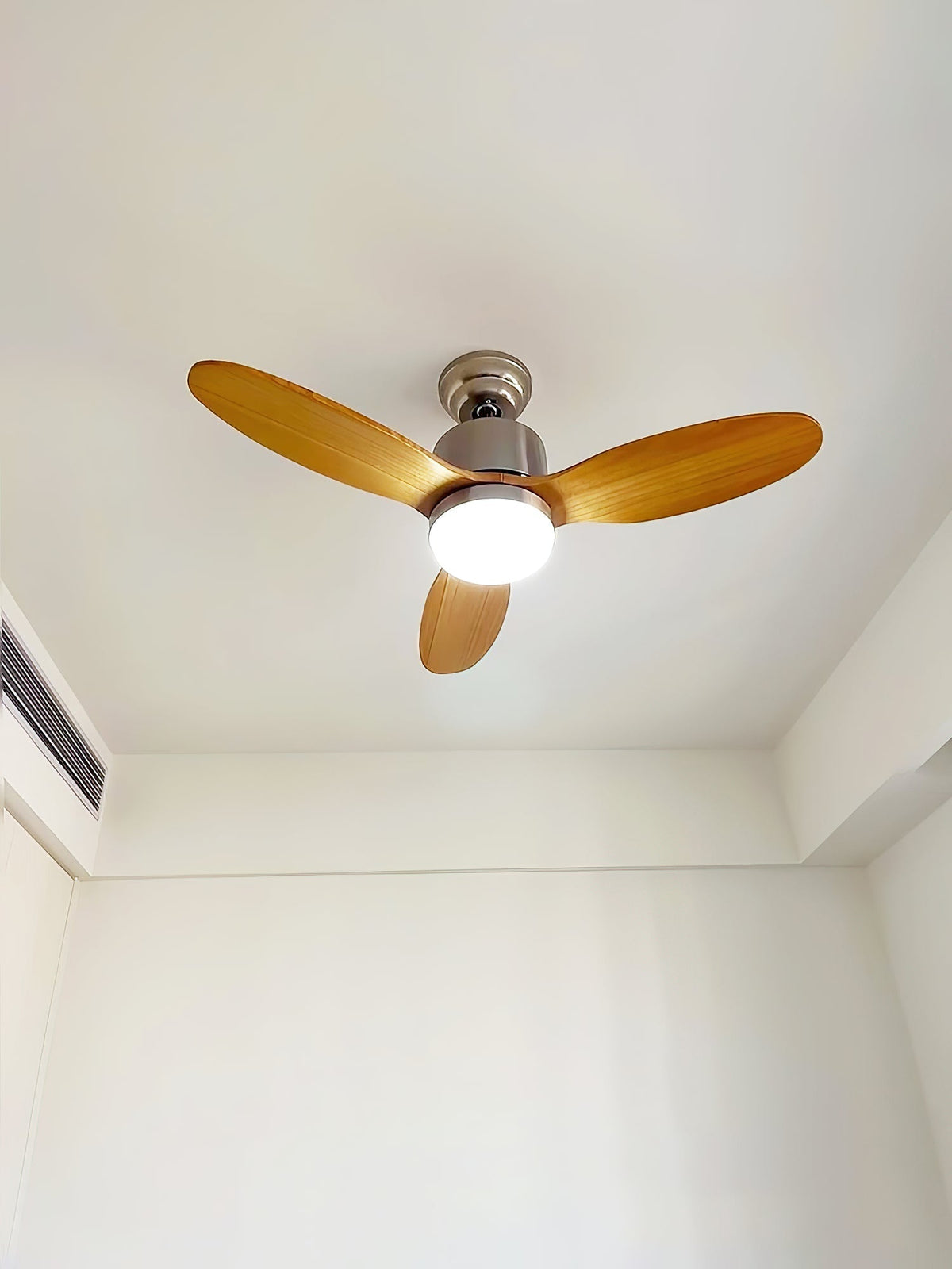 Rivaraine Deckenventilator mit Beleuchtung