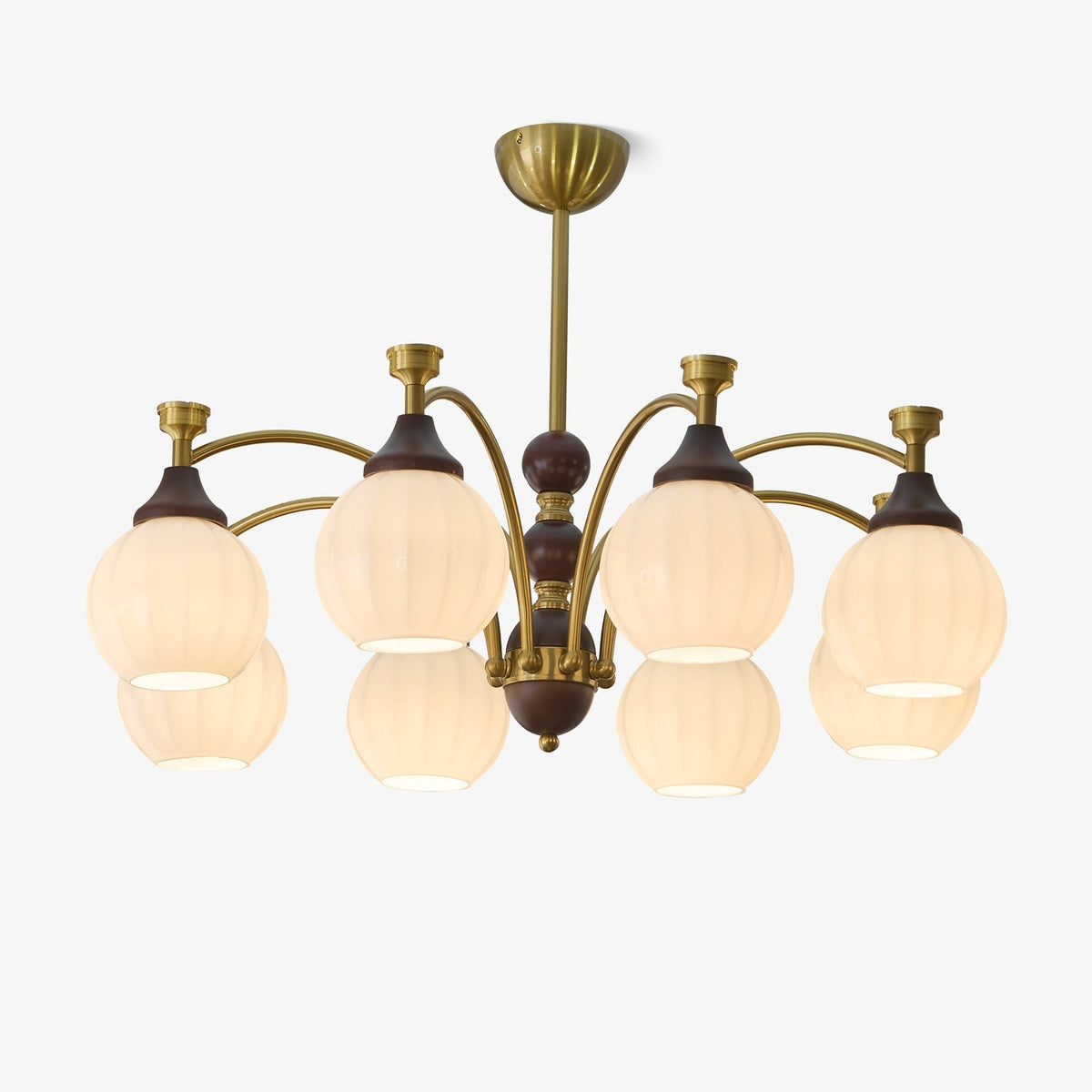 Illoros Kronleuchter im traditionellen Stil mit Eleganz aus Holz