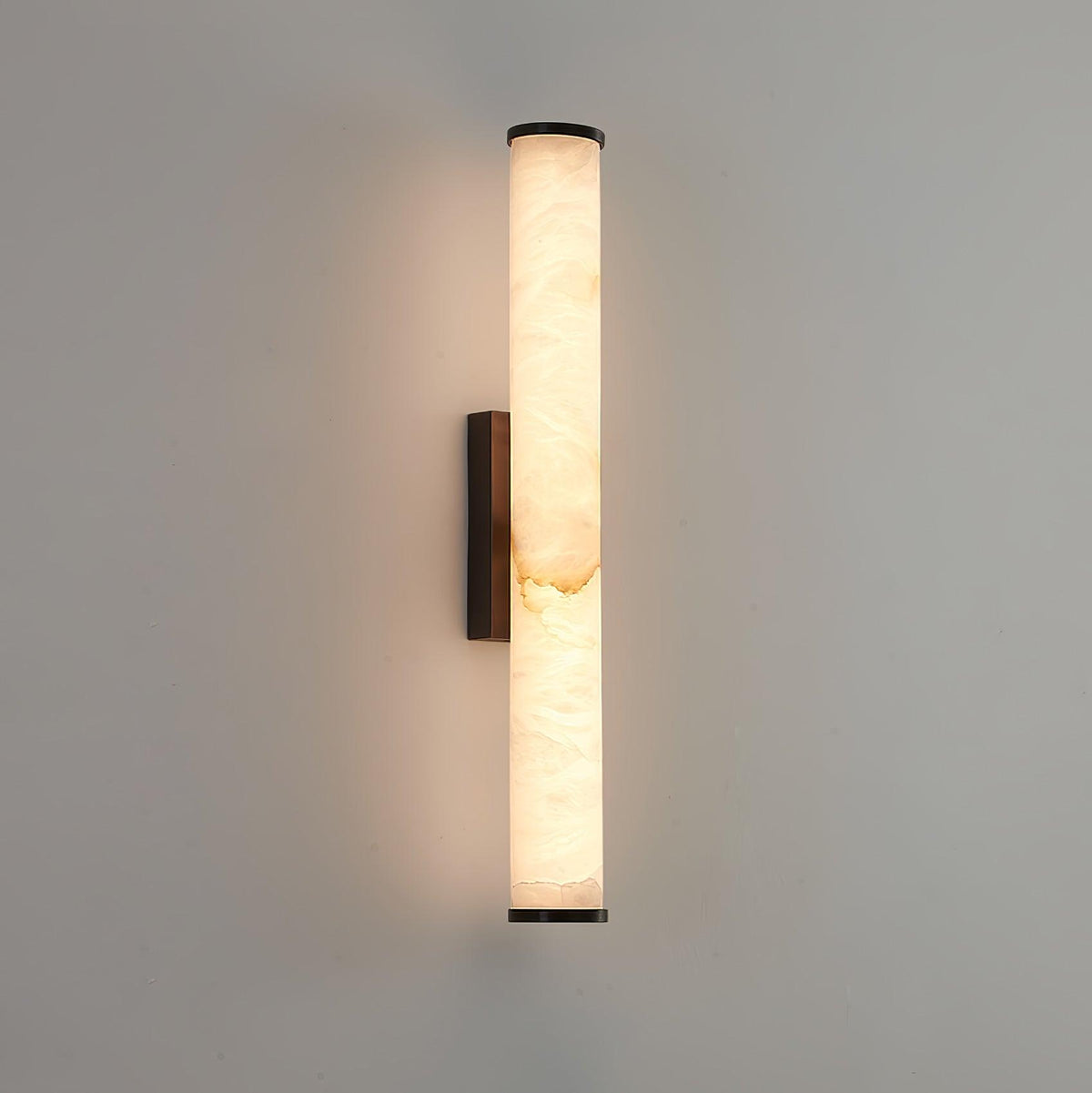Klyr Vertikale zylindrische Alabaster-Wandleuchte