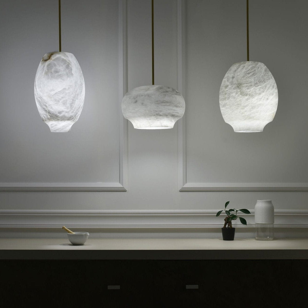 Thalia Minimalistische Alabaster-Pendelleuchte