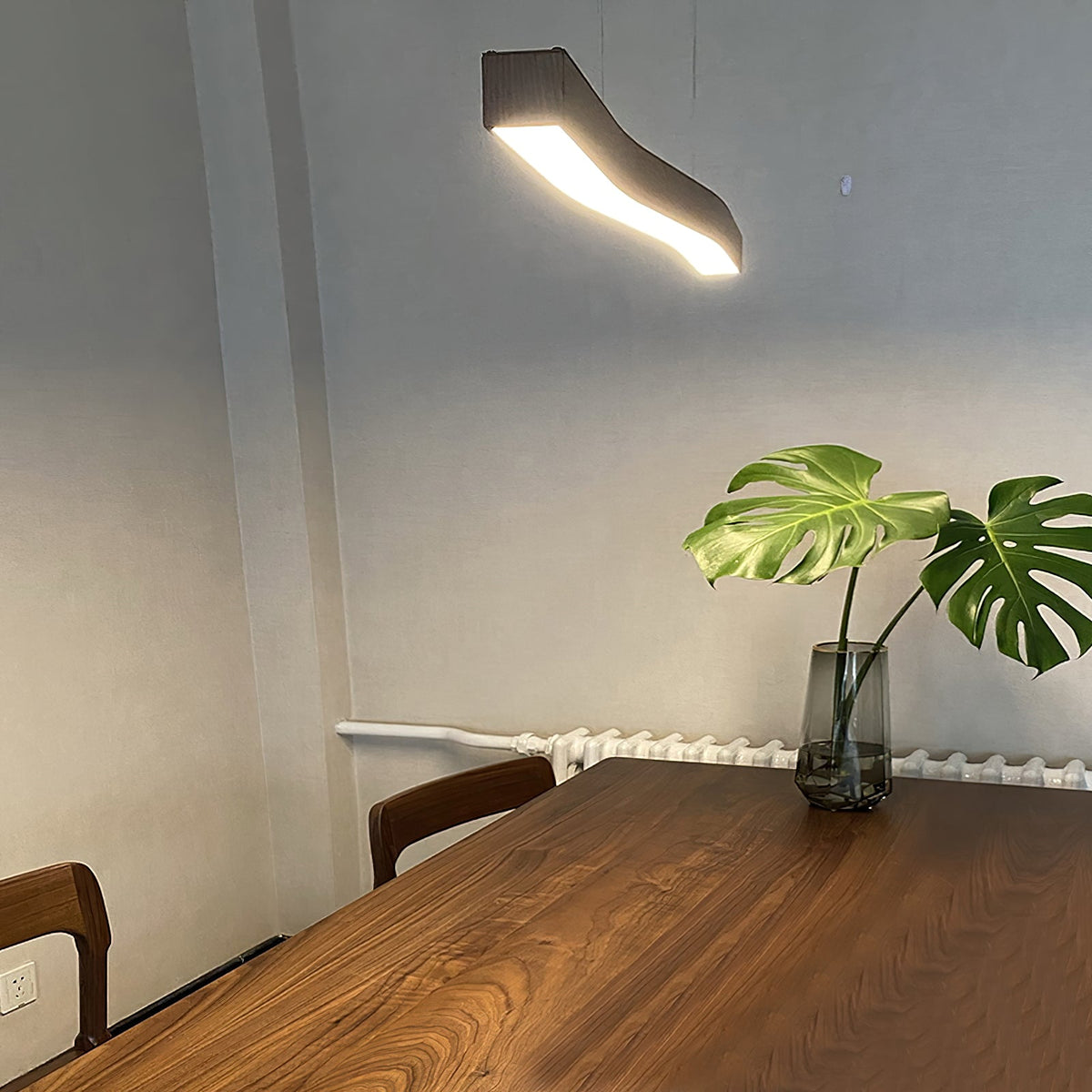 Ylen Nordische Pendelleuchte mit Nussbaum-Finish