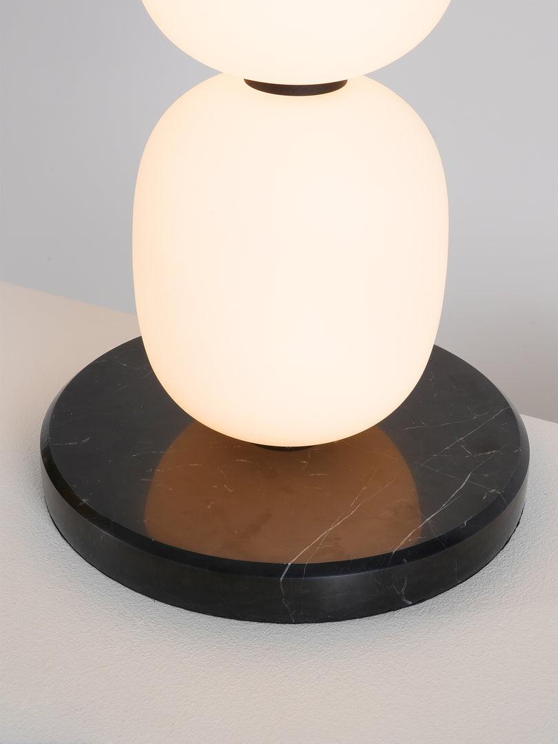 Ceni Minimalistische Stehleuchte aus Marmor