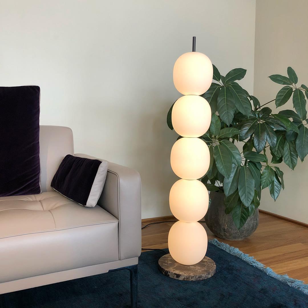 Ceni Minimalistische Stehleuchte aus Marmor
