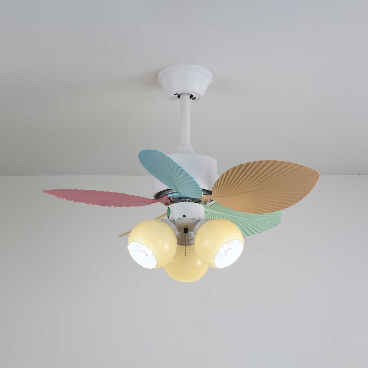 Celoia bunte Glas-Deckenventilator mit Beleuchtung