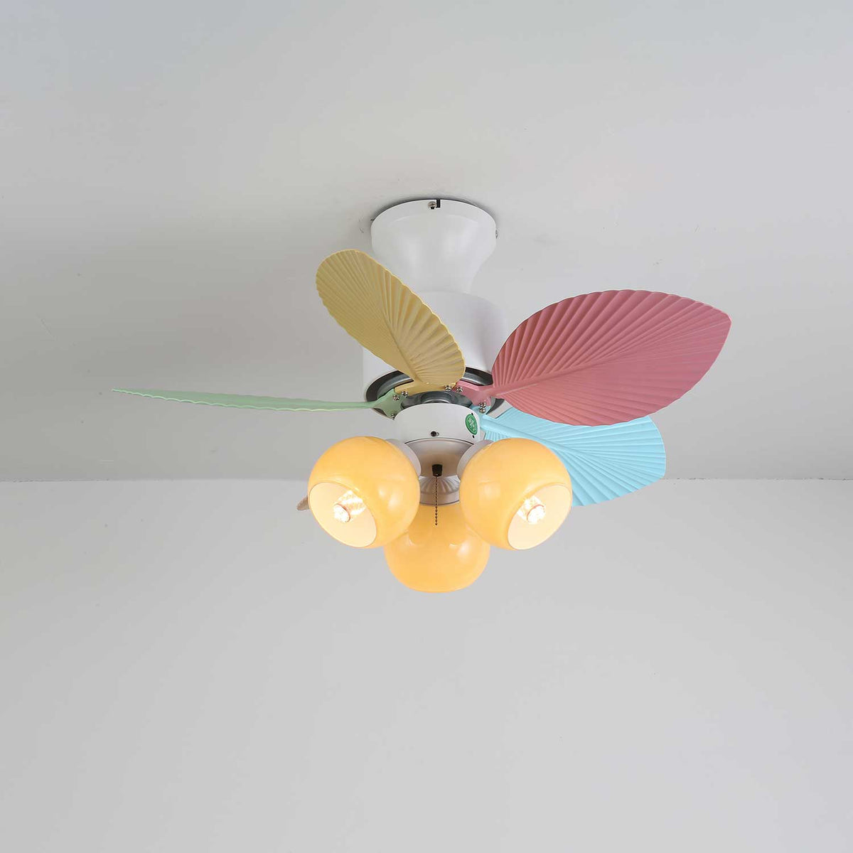 Celoia bunte Glas-Deckenventilator mit Beleuchtung