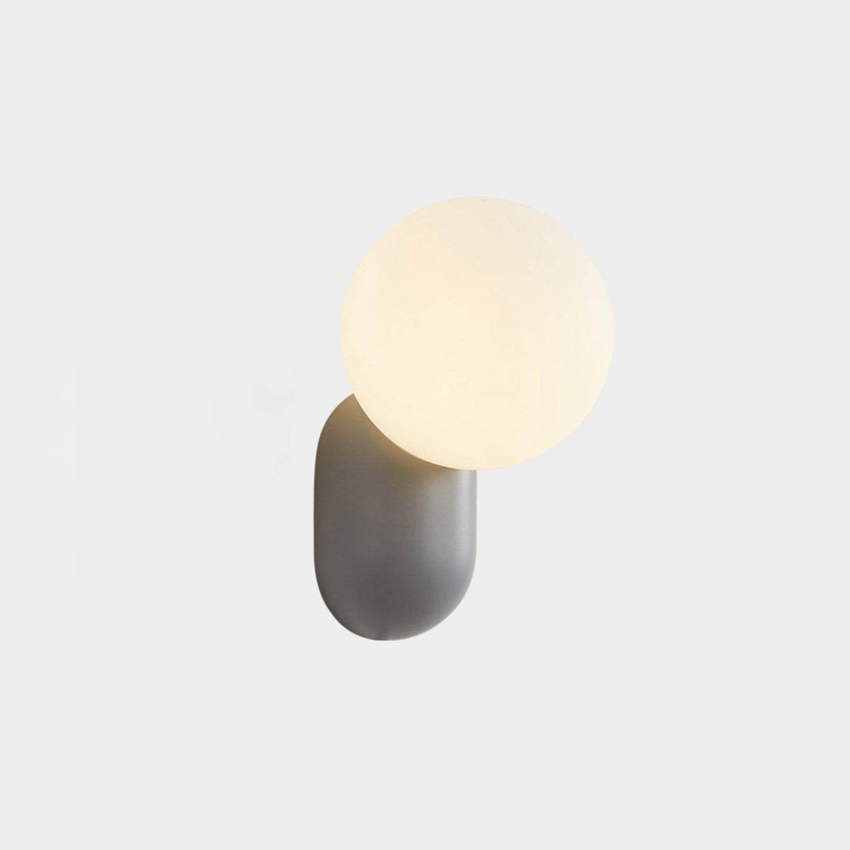 Nelo Minimalistische Wandleuchte mit Kugelschirm