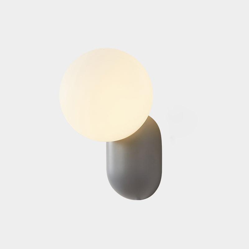 Nelo Minimalistische Wandleuchte mit Kugelschirm