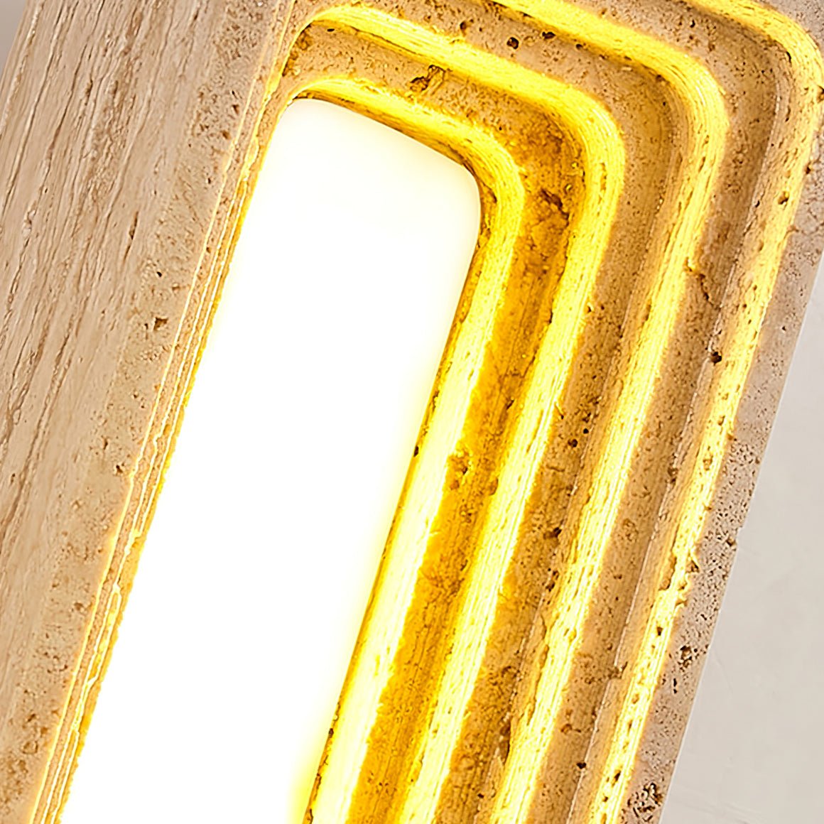 Atheila Travertine-Wandleuchte