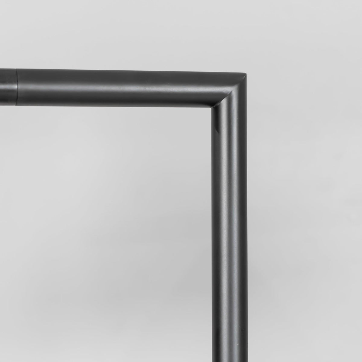 Nell Minimalistische Stehleuchte