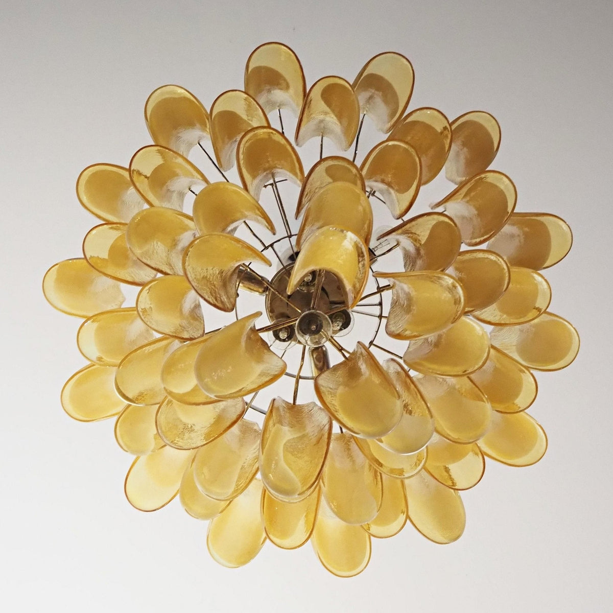 Velelian Kronleuchter Bernsteinfarben Murano-Glas-Blütenblätter geschichtet