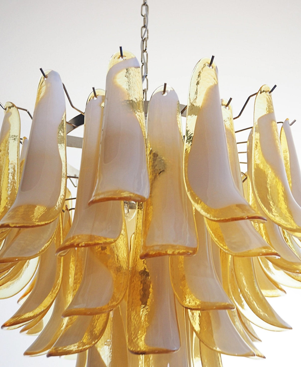 Velelian Kronleuchter Bernsteinfarben Murano-Glas-Blütenblätter geschichtet