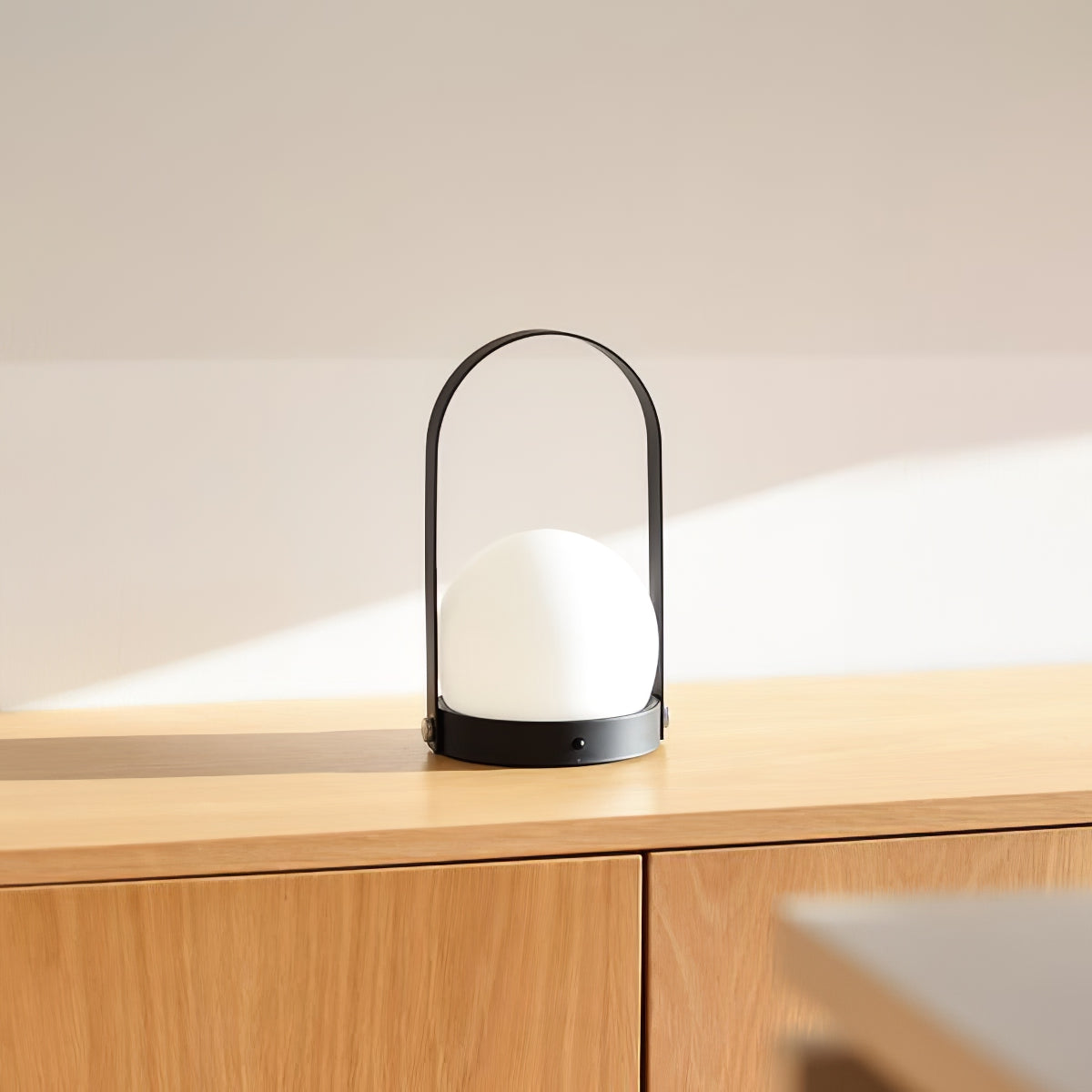 Zenon Glas Minimalistische Tischleuchte