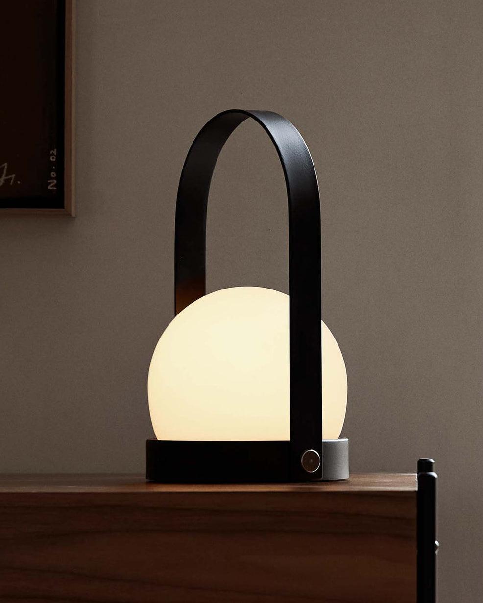Zenon Glas Minimalistische Tischleuchte