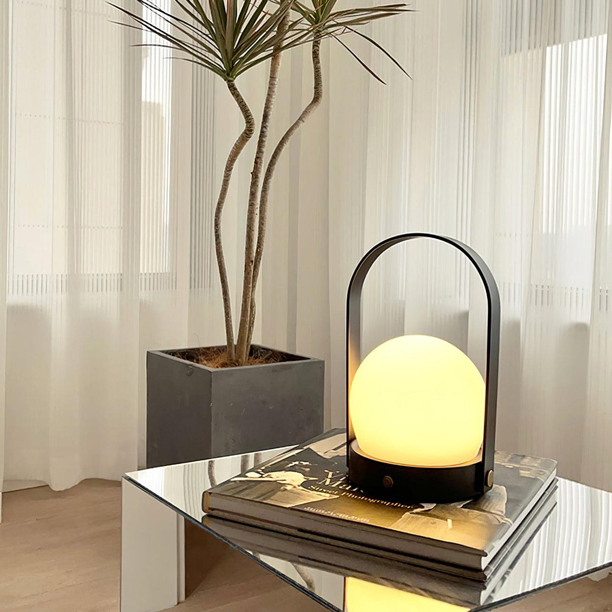 Zenon Glas Minimalistische Tischleuchte