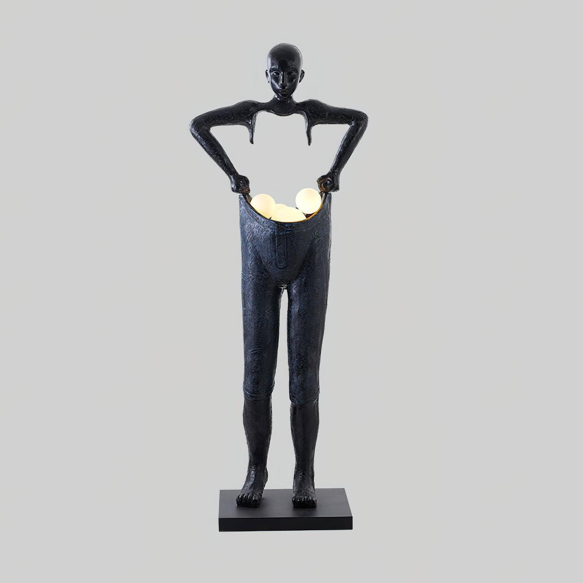 Vamiryra Stehleuchte in Schwarz