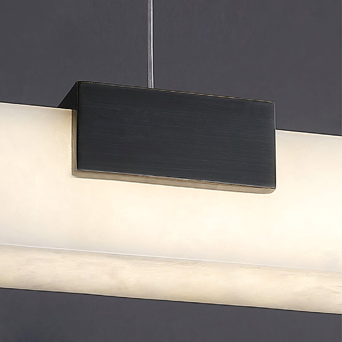 Mivel Minimalistische Alabaster-Pendelleuchte in linearer Form
