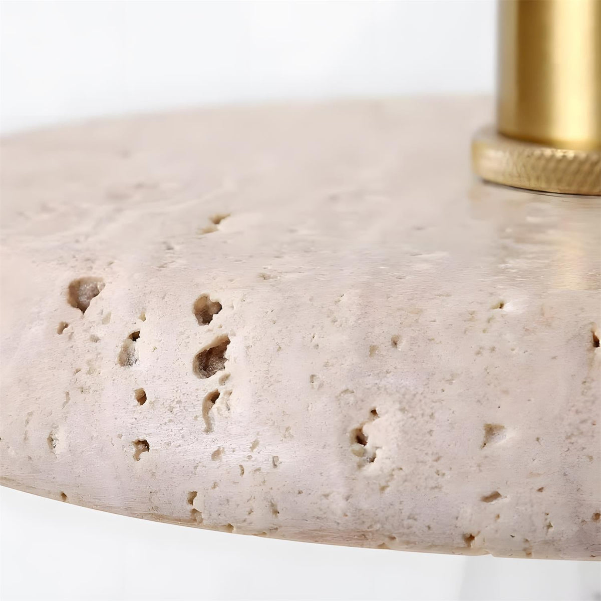 Seruine Travertin-Pendelleuchte in Beige